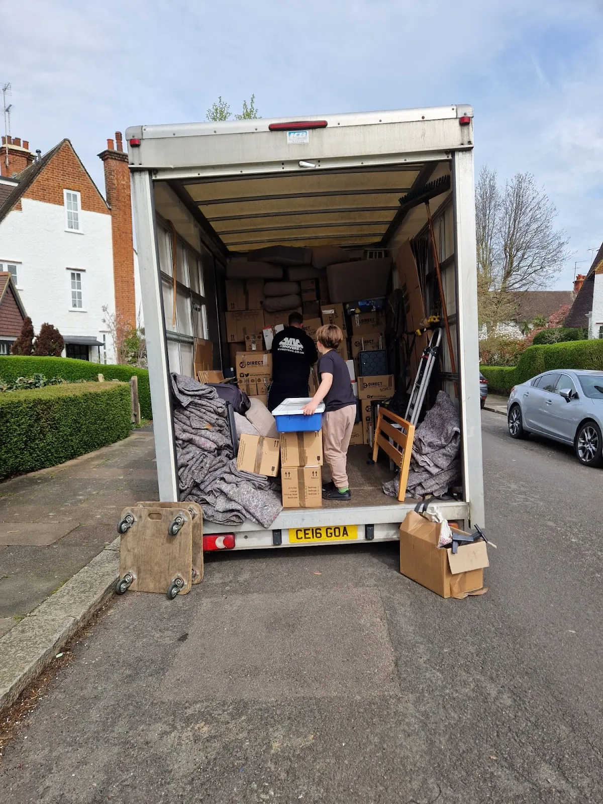 Suburban unload – Ramp down, crew in